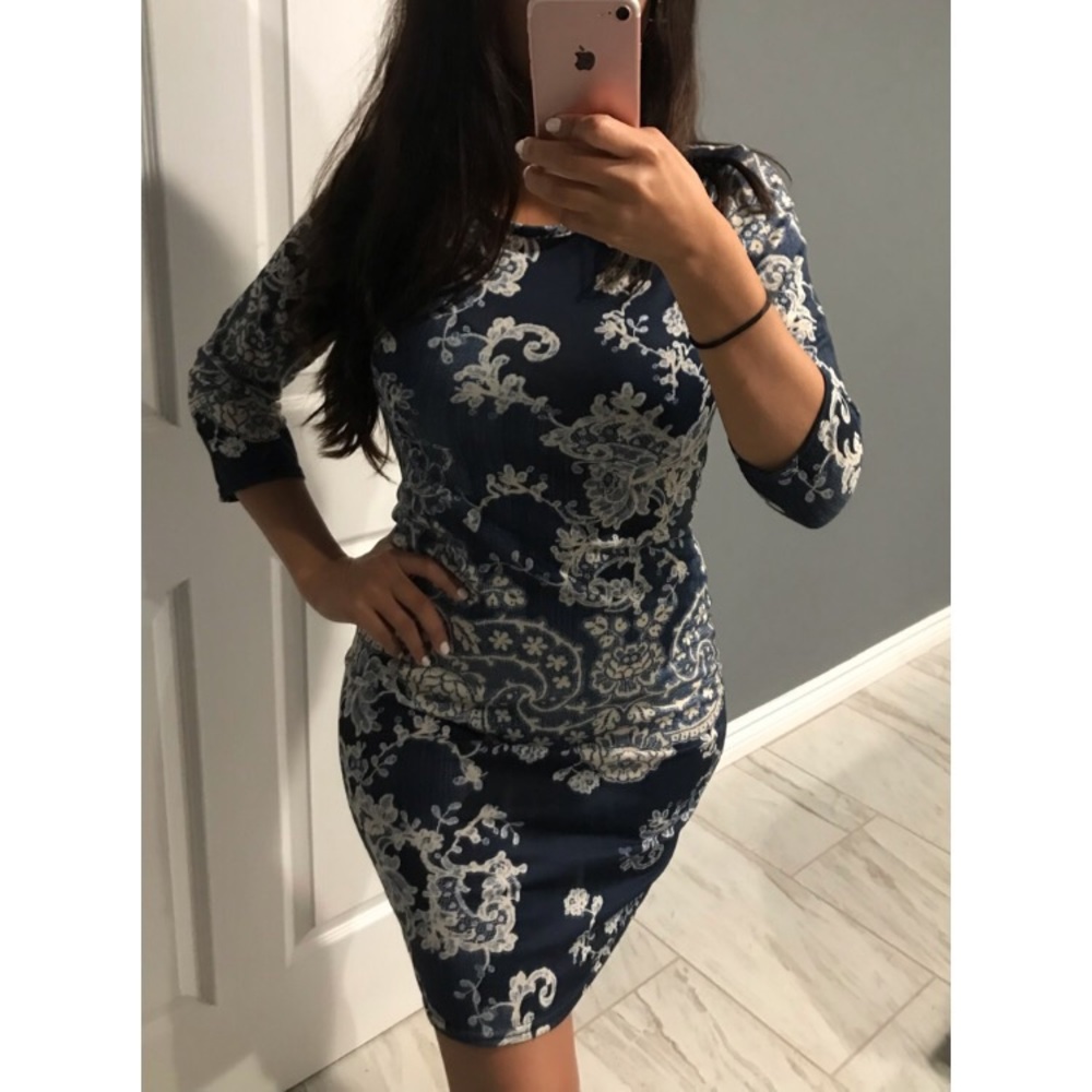 Boohoo blue white fitted dress Sz 6